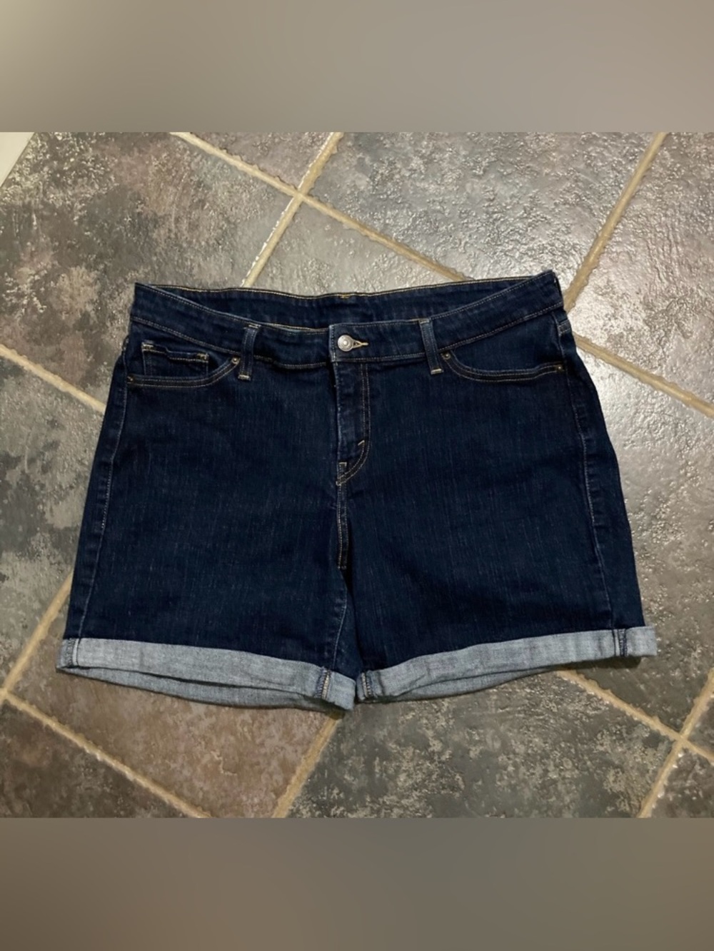 Levi's Dark Wash Denim Cuffed Women’s Shorts Size 16